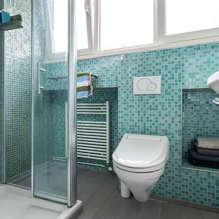 The Oasis Charming Family With Garden And Private Parking بيت للعطل *