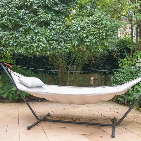 The Oasis Charming Family With Garden And Private Parking