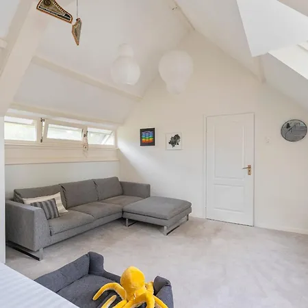 The Oasis Charming Family With Garden And Private Parking Feriehus