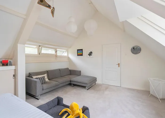 The Oasis Charming Family With Garden And Private Parking 度假居